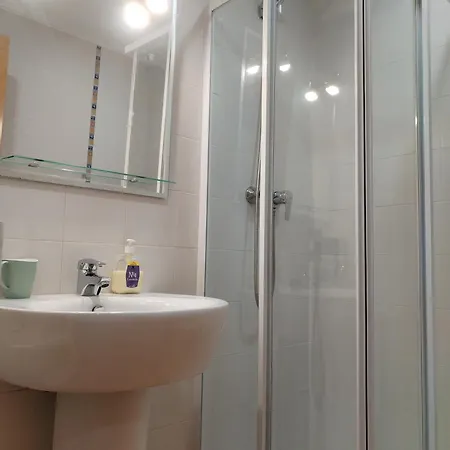 Apartmán Chevere Blanco Con Garaje Oviedo