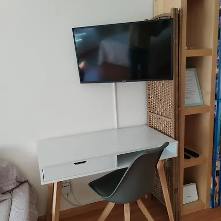 Chevere Blanco Con Garaje Apartmán