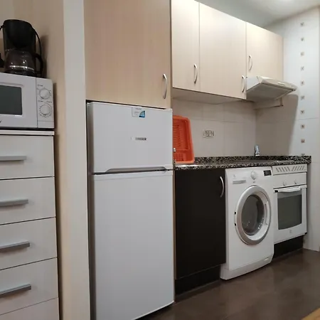 Chevere Blanco Con Garaje Apartmán Oviedo