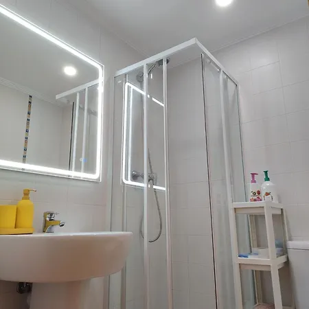 Chevere Blanco Con Garaje Apartmán